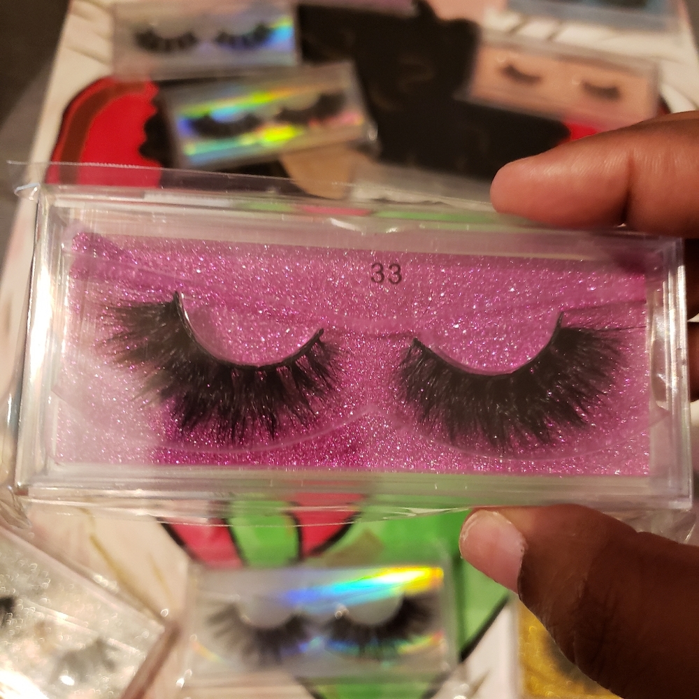 Lashes - Picture 4 of 8